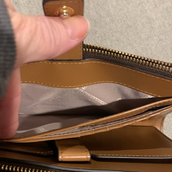 Michael Kors jet set wristlet NWOT
